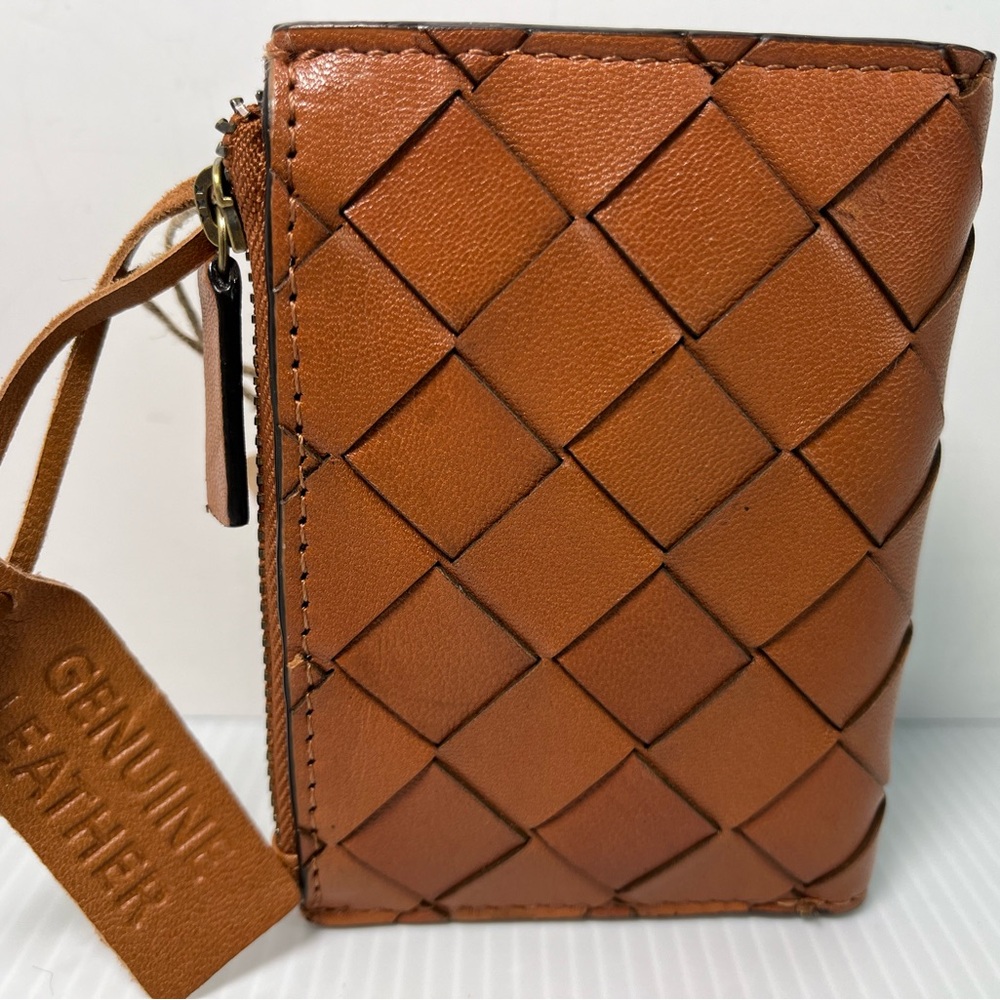 Genuine Leather Handcrafted Bifold Small Wallet w/Woven Leather Exterior - Picture 3 of 13